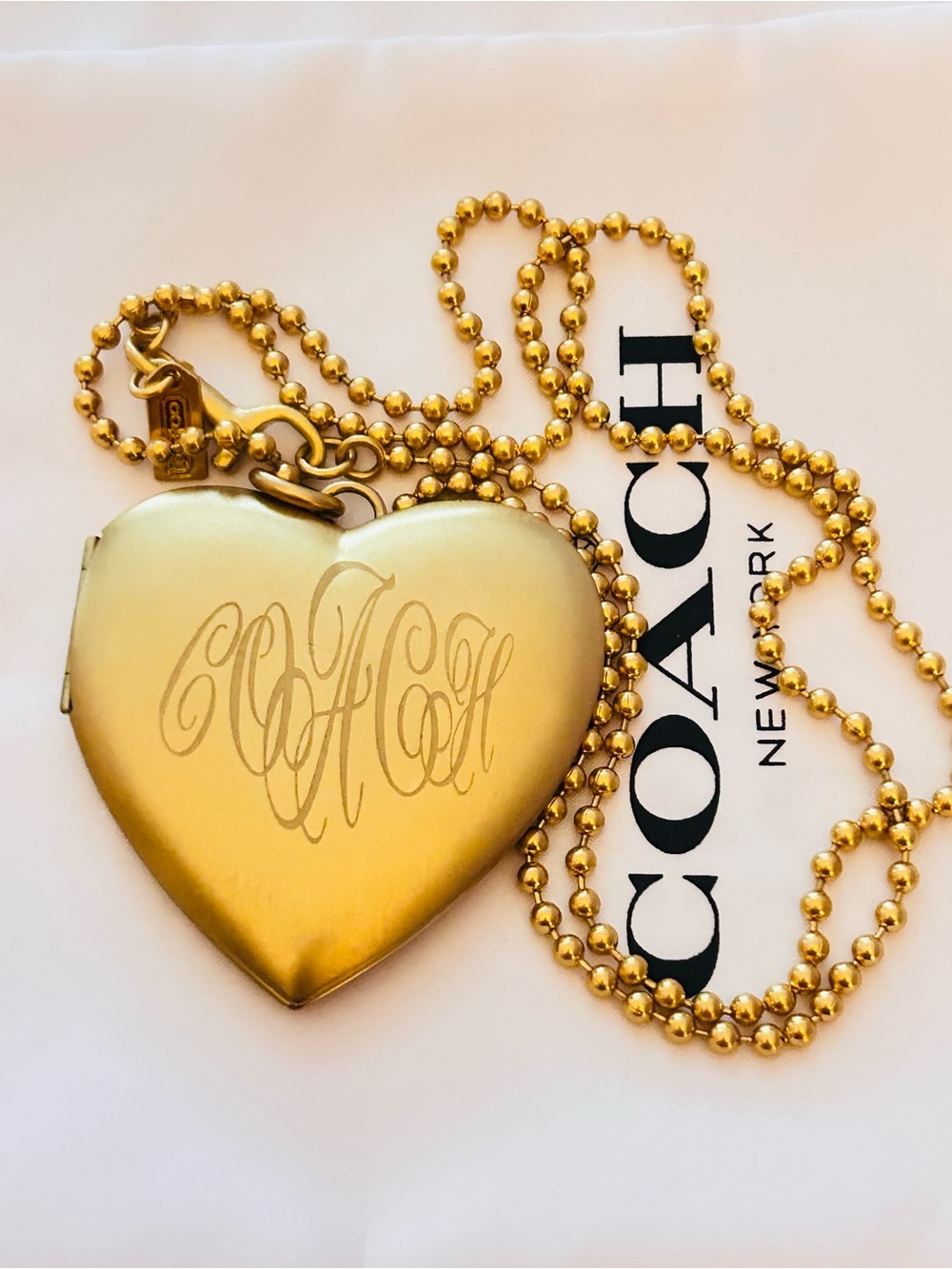 EXTREMELY RARE Coach Y2K Gold Heart Locket Necklace